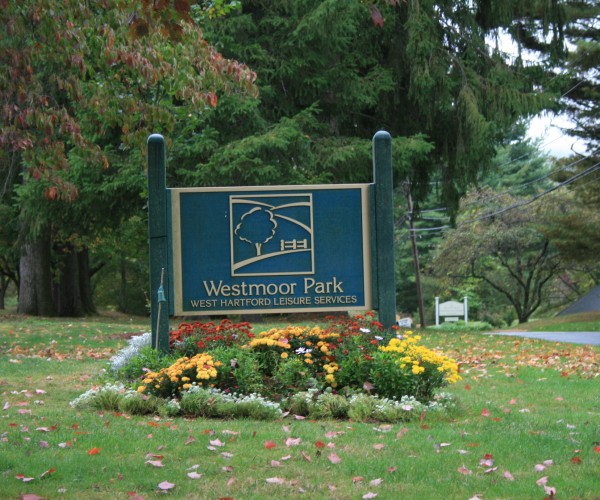 Westmoor Park sign