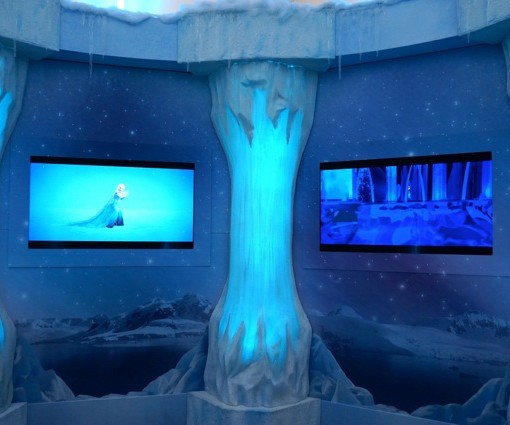 Holiday Experience at Westfarms Includes Ice Age Ice Palace and 'Signing'  Santa