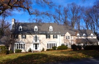 4 Mohawk Dr., West Hartford, CT, recently sold for $1.2 million. Photo credit: Ronni Newton