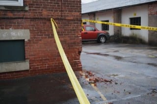 The apartment building at 749 Farmington Ave., West Hartford was also damaged Tuesday morning. Photo credit: Ronni Newton