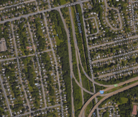 The intersection of I-84 and Park Road in West Hartford. Google map image