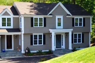 11 Forest Hills Dr., West Hartford, CT, recently sold for $778,000. Photo credit: Ronni Newton