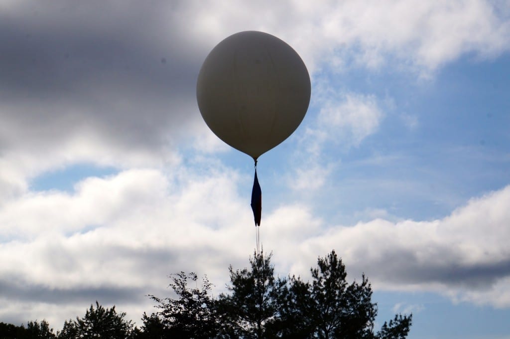 Conard's balloon is launched. Photo credit: Ronni Newton