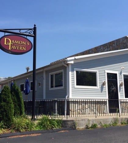 damon’s tavern
