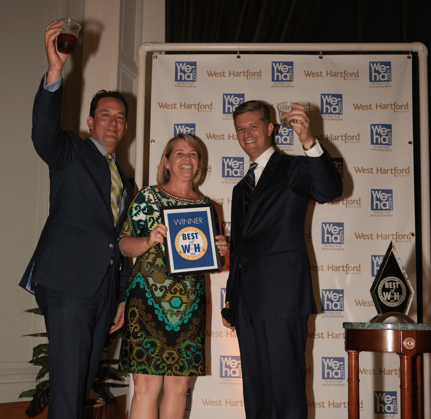 "Cheers" to the Best Tavern: Plan B by NBC Connecticut's Brad Drazen and Mayor Scott Slifka with Park Road Business Association Co-President Tracy Flater at the Best of West Hartford Awards Show, September 10 2015. Photo by Mick Melvin