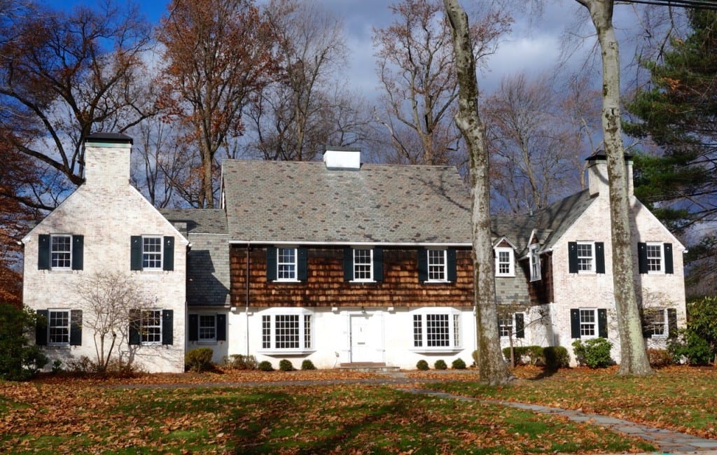 40 Mohawk Dr., West Hartford, CT, recently sold for $1,075,000. Photo credit: Ronni Newton