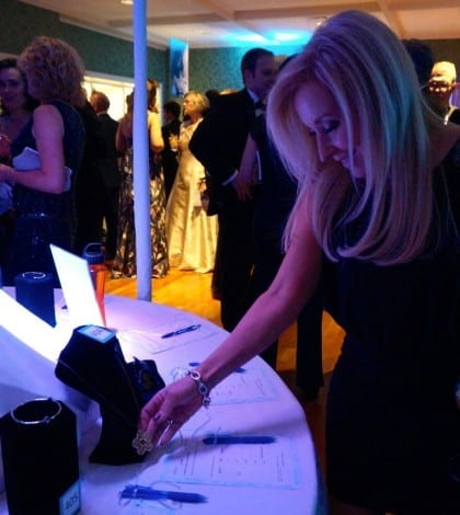 checking out silent acution