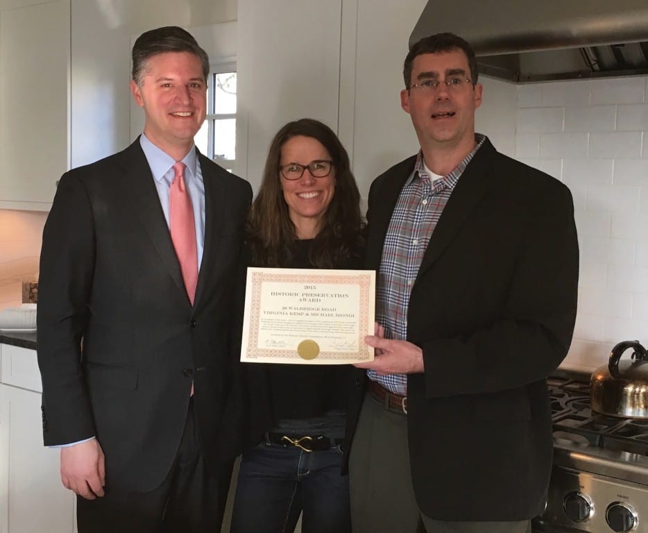 Ginny Kemp (center) with Mitch Lewis of the West Hartford Historic District Commission (right) and Mayor Scott Slifka. Submitted photo