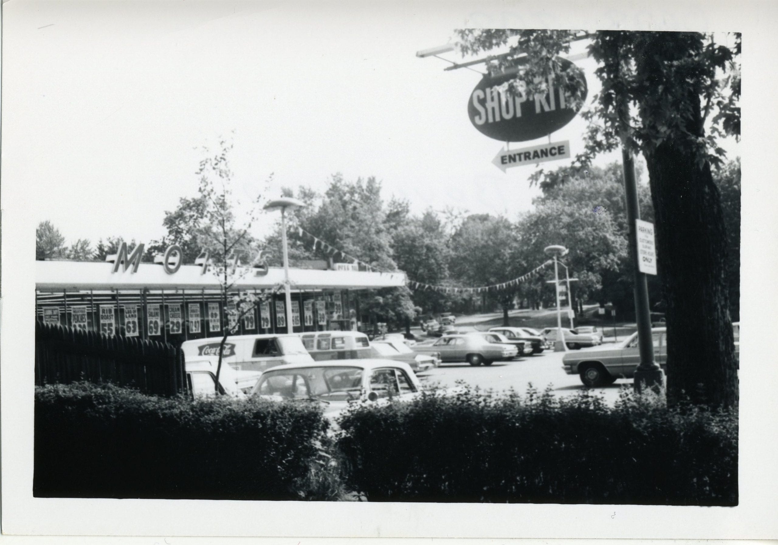 Early 1970s IHOP (International House of Pancakes) menu : r