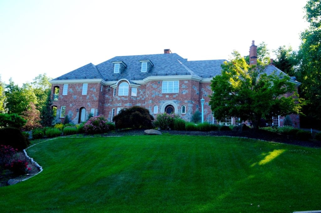 120 Balfour Dr., West Hartford, CT, recently sold for $1,200,000. Photo credit: Ronni Newton