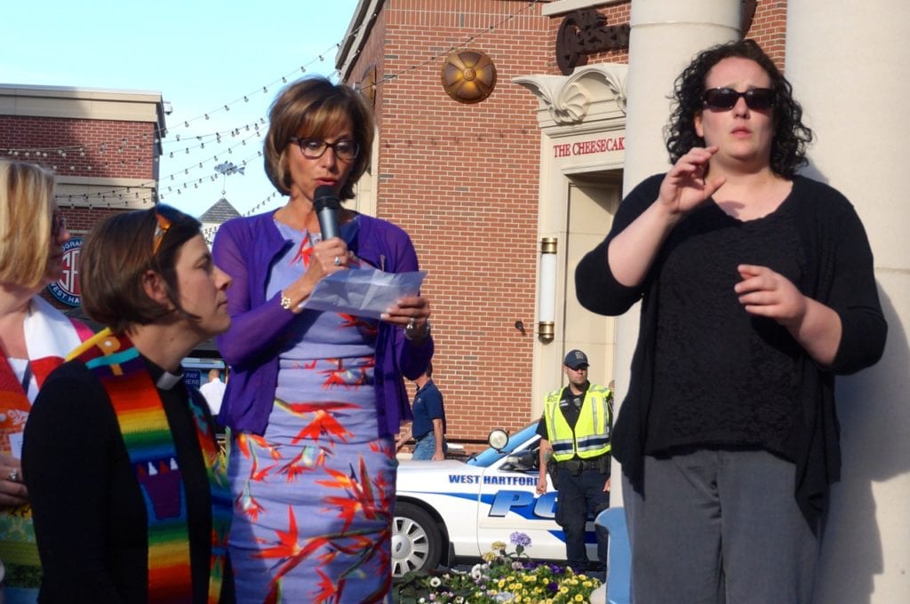 Mayor Shari Cantor speaks at the vigil. Photo credit: Ronni Newton