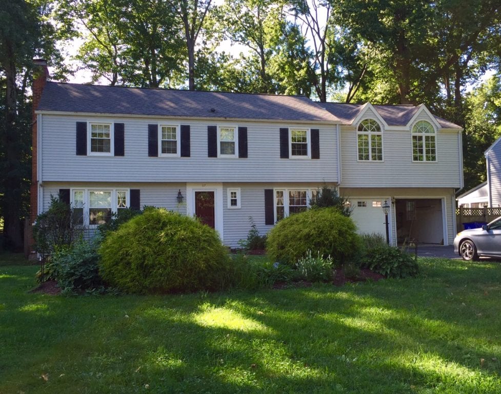 57 Pilgrim Rd., West Hartford, CT, recently sold for $644,500. Photo credit: Ronni Newton