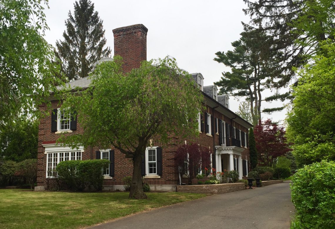 Fern Street Colonial Sells for $570,000 - We-Ha | West Hartford News