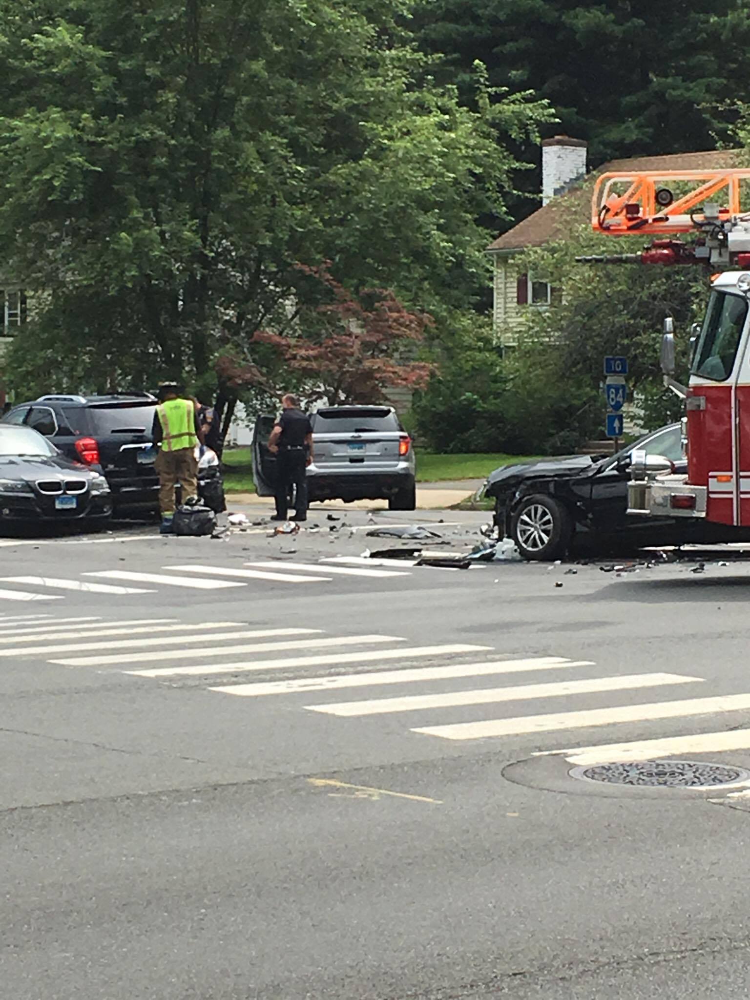 [Updated] Several Injured in MultiVehicle Wreck at Albany Avenue and