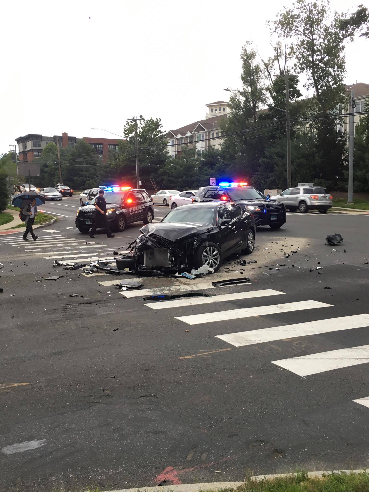 [Updated] Several Injured in MultiVehicle Wreck at Albany Avenue and