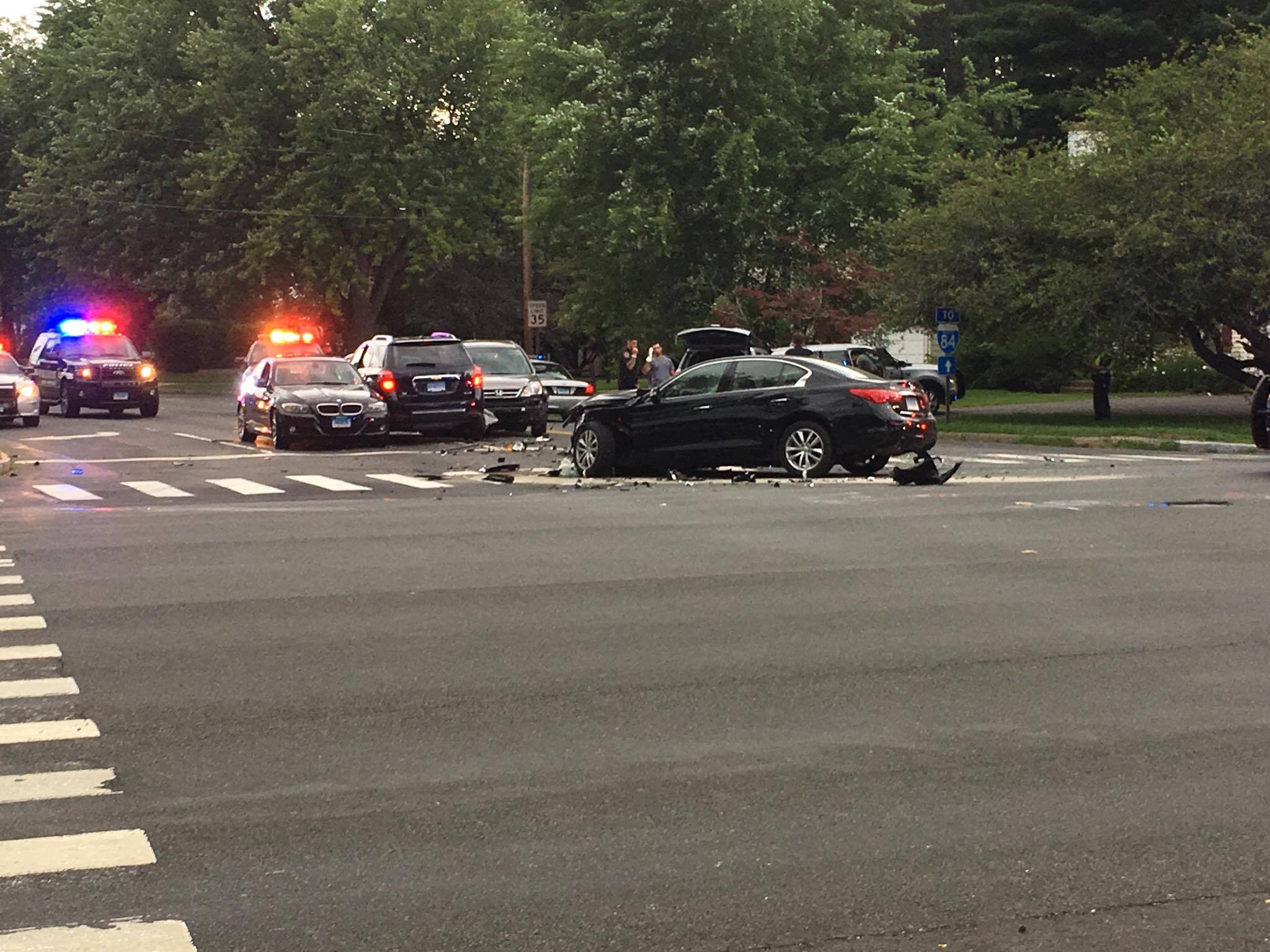[Updated] Several Injured in MultiVehicle Wreck at Albany Avenue and