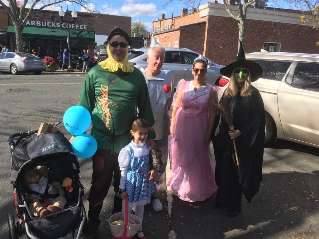 Images: Annual Moms & More Club of West Hartford Halloween Stroll - We ...