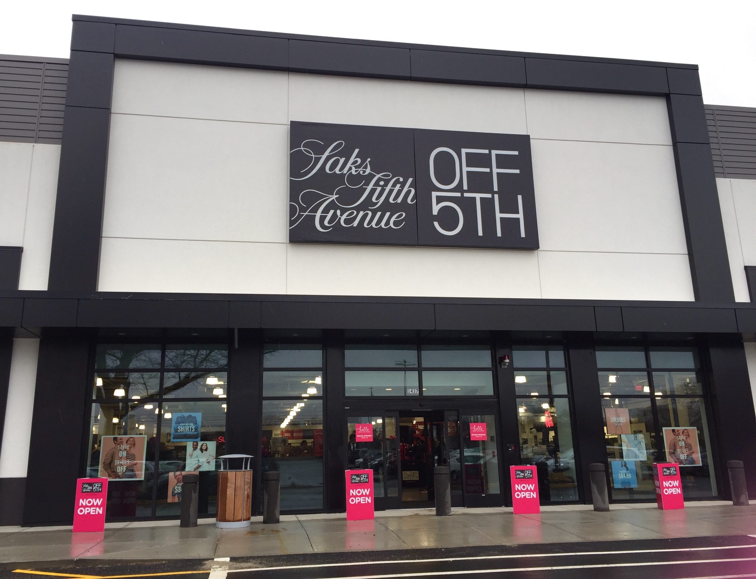 Saks Fifth Avenue OFF 5th Opens, First Store in West Hartford's