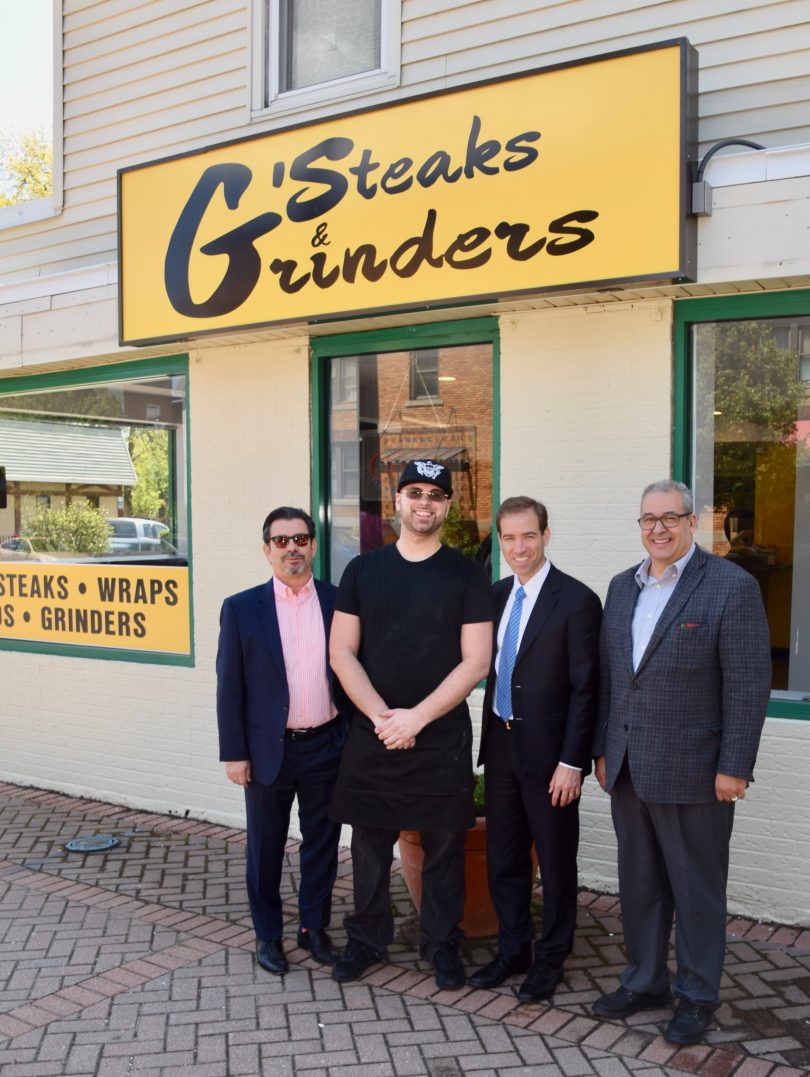 Chosen 1 Cajun Seafood and G's Steaks & Grinders Open on Hartford/West