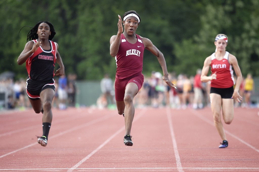 Indoor Track: Bloomfield girls win eighth straight Class S title
