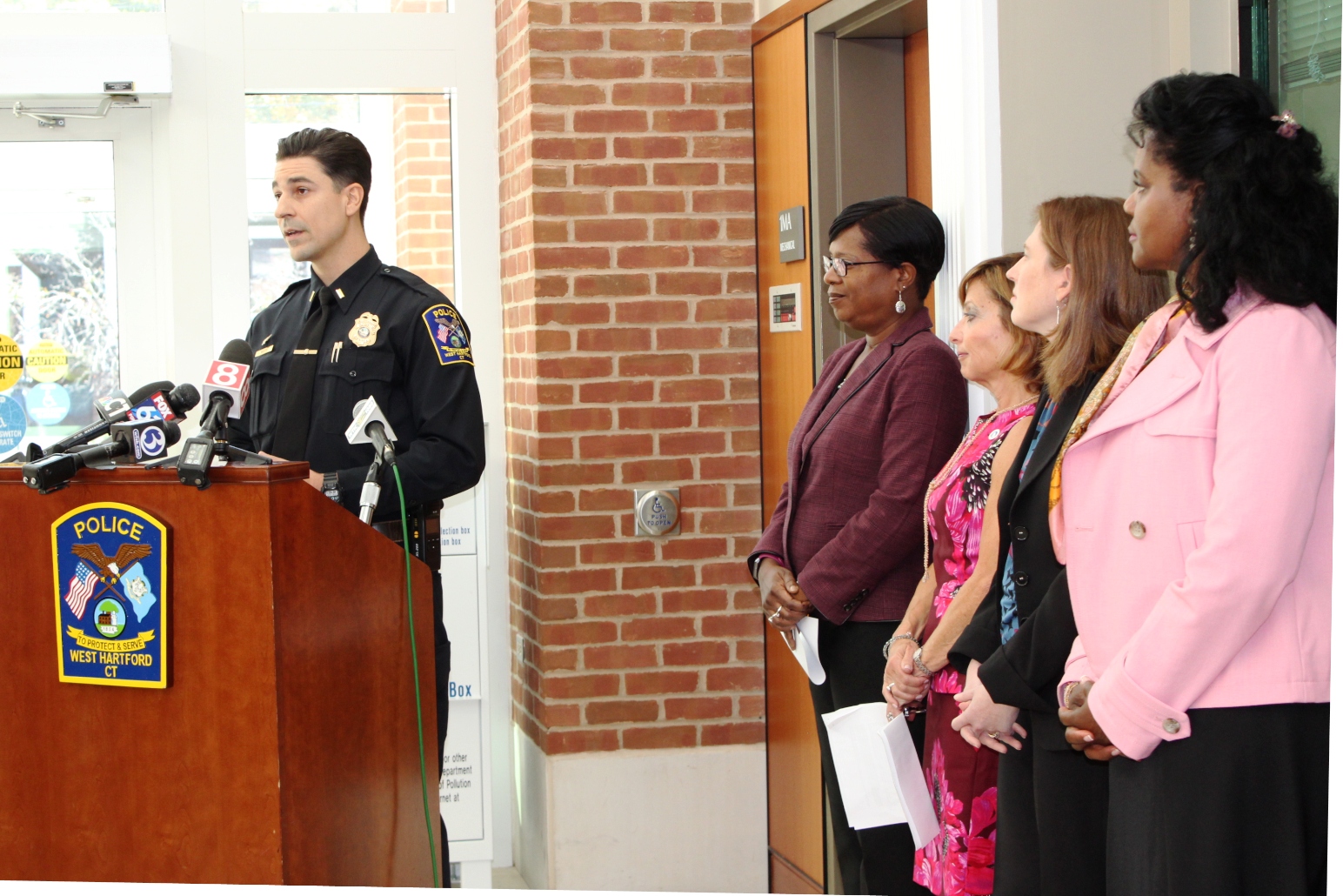 Lt and other speakers