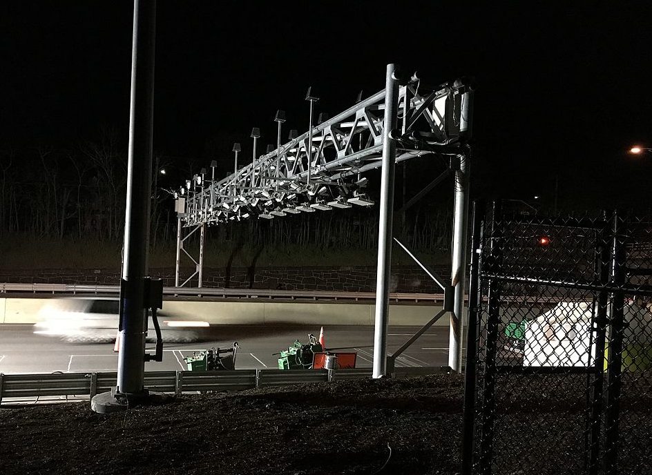 Mass_Pike_toll_gantry-e1496281951158