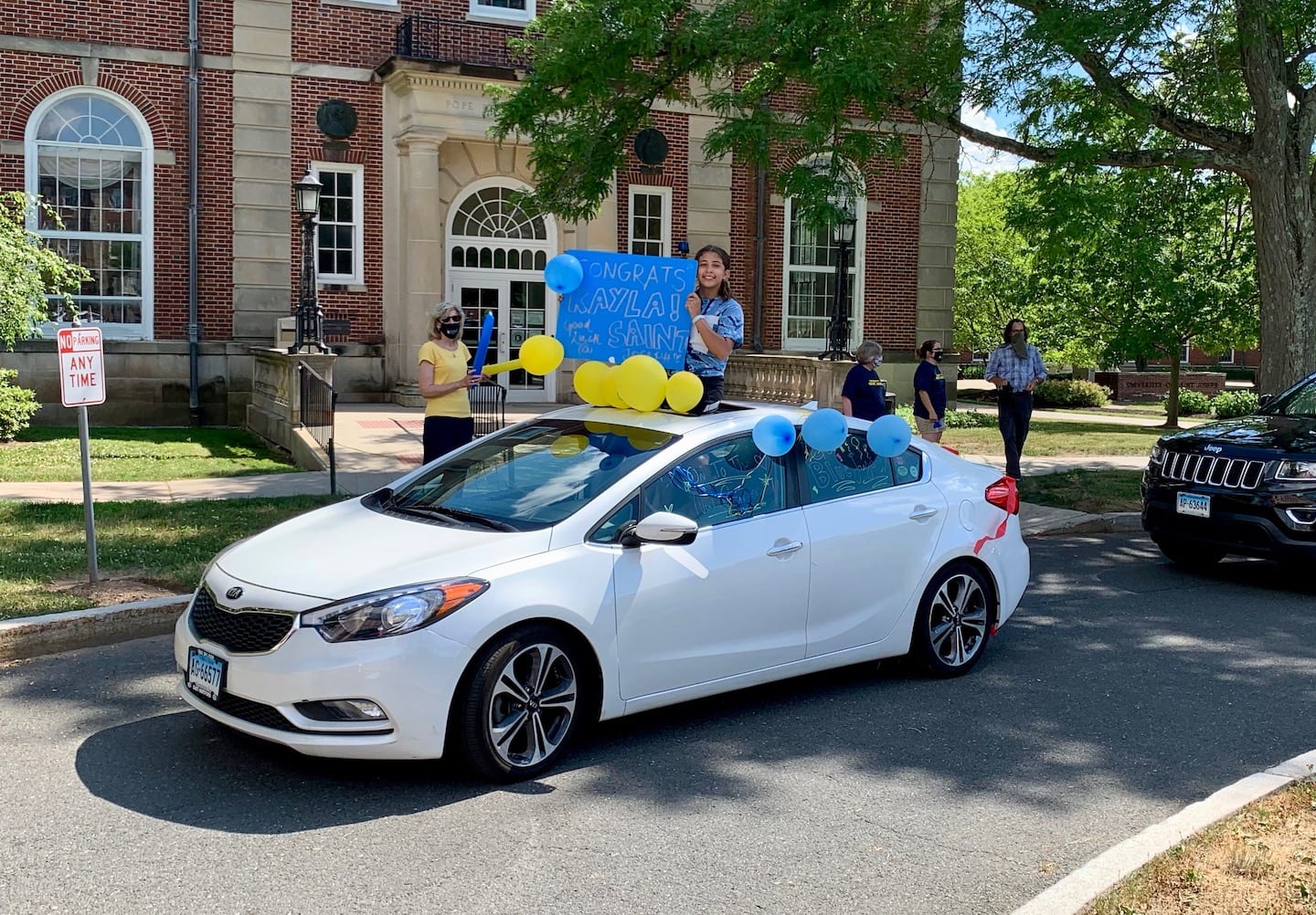 University of Saint Joseph Welcomes Incoming Students with Car Parade ...