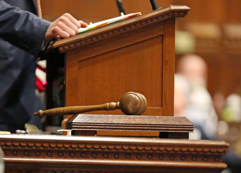 house_gavel_1200_cs20210609