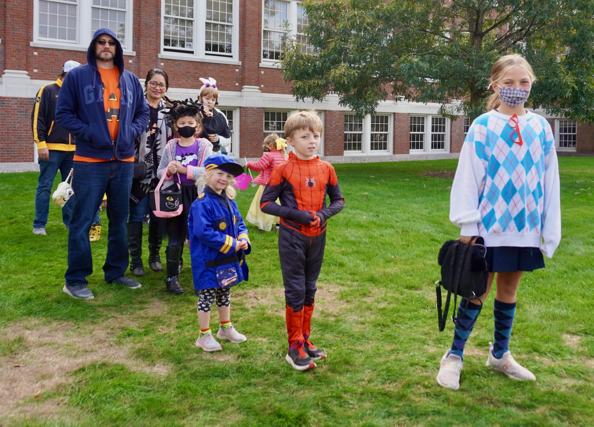 Thousands of Costumed Kids Enjoy West Hartford Halloween Stroll WeHa