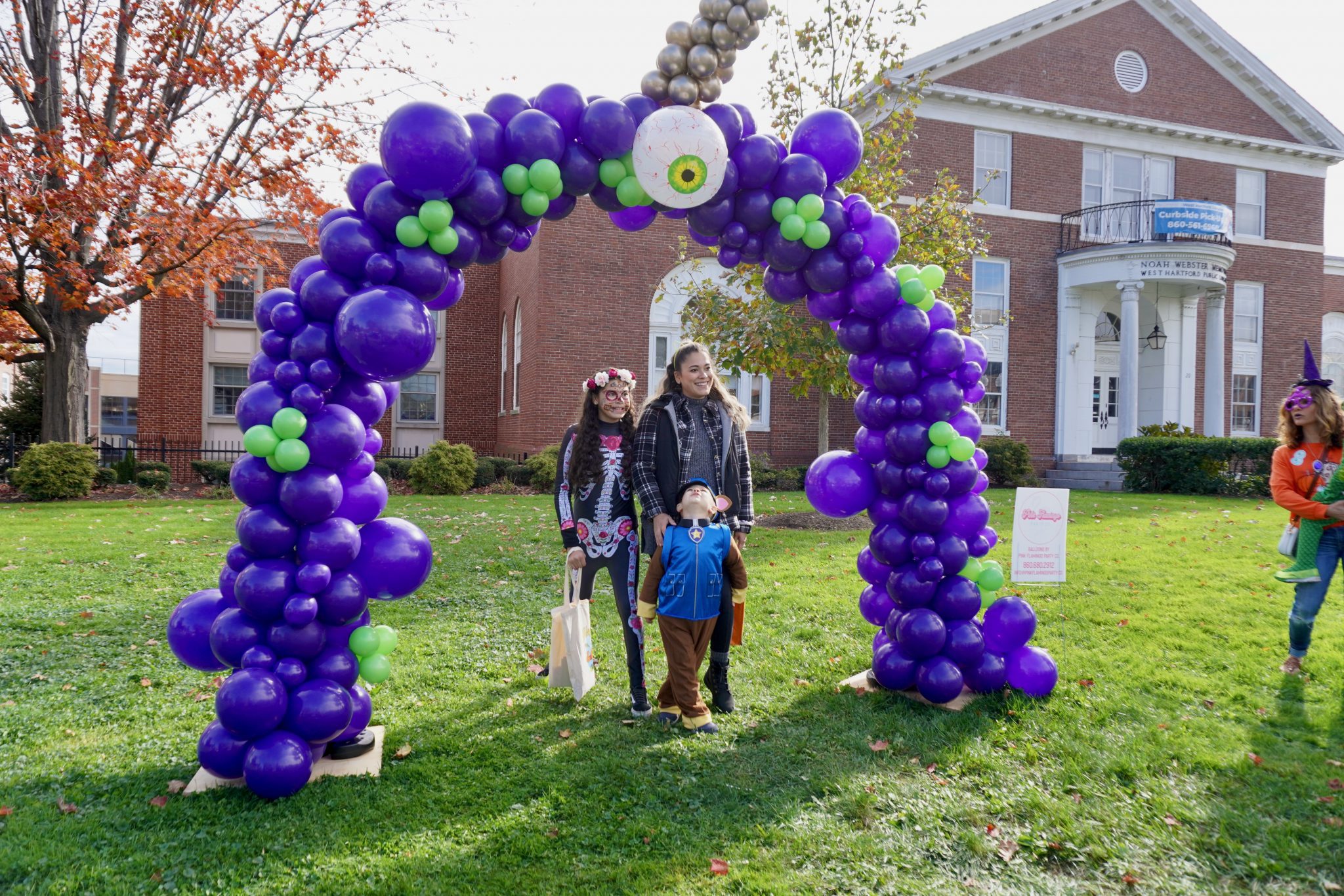 Thousands of Costumed Kids Enjoy West Hartford Halloween Stroll WeHa