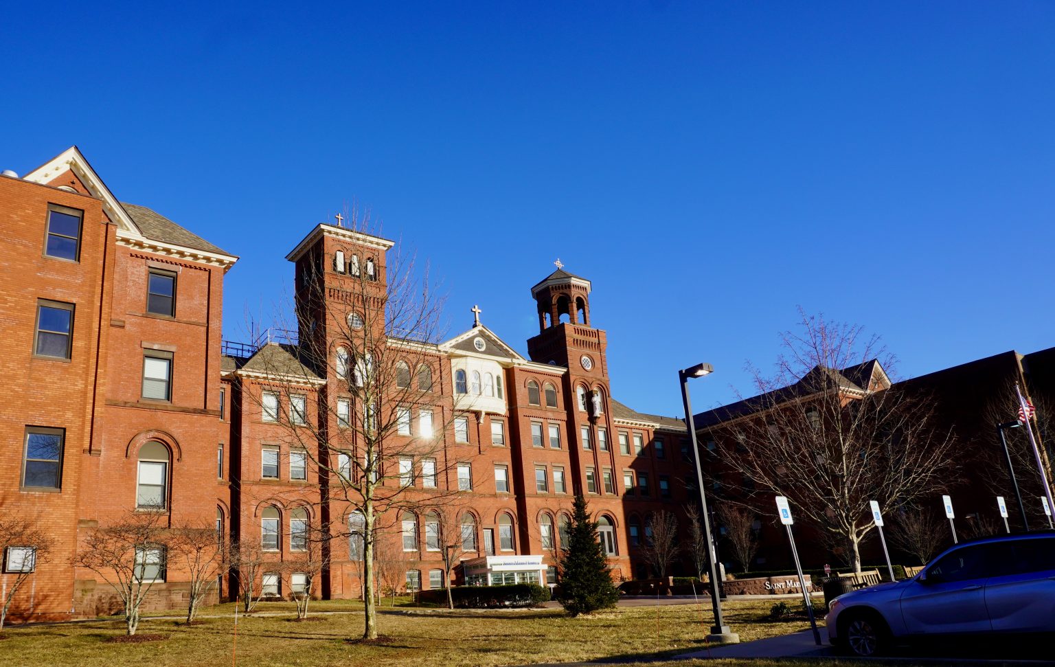 Workers Rally Outside Saint Mary Home in West Hartford WeHa West