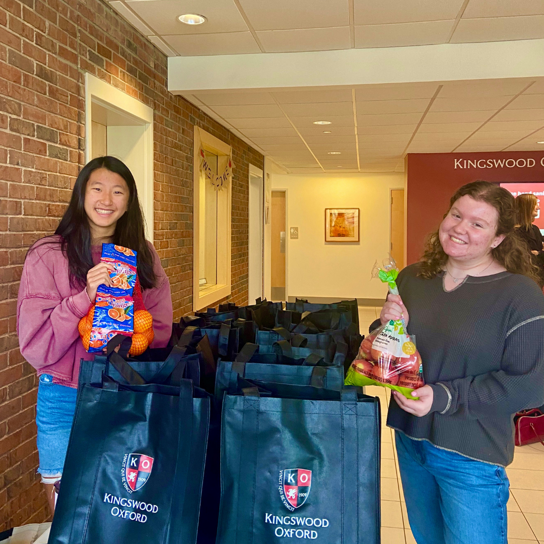 Ava Leshem left, Alyssa Temkin right