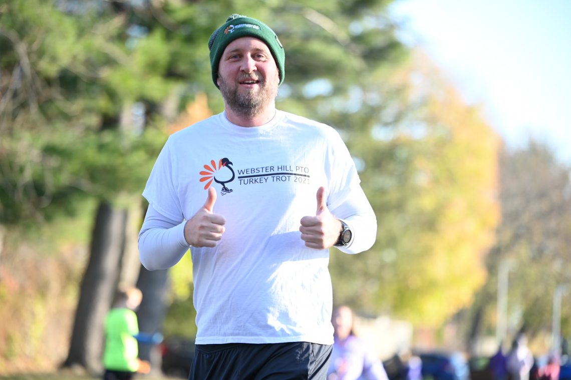 Photos Hundreds Enjoy Webster Hill Turkey Trot WeHa West Hartford