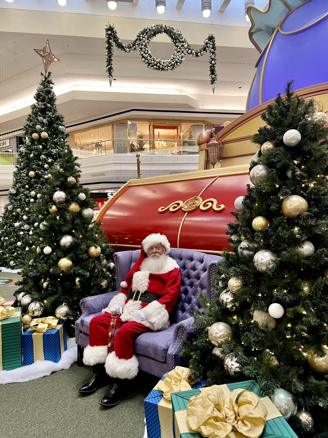 Santa Makes Traditional Return to Westfarms, with Choice of Experiences