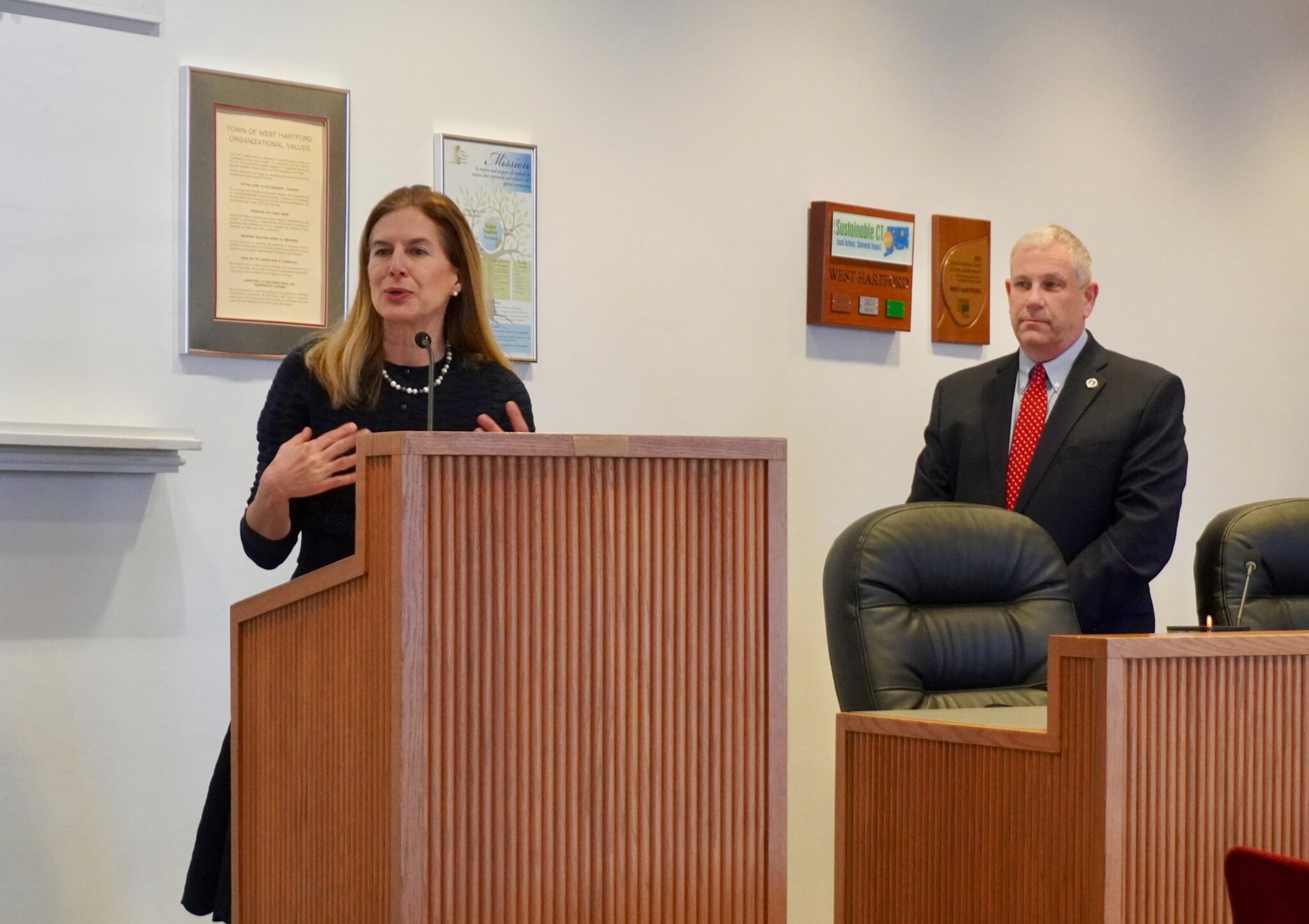 West Hartford Town Clerk Leon Davidoff Sworn in by Lieutenant Governor ...