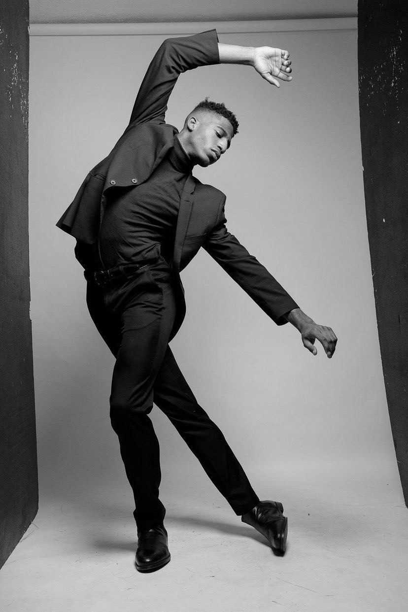 derek suit 2 – photo credit Thiek Smith